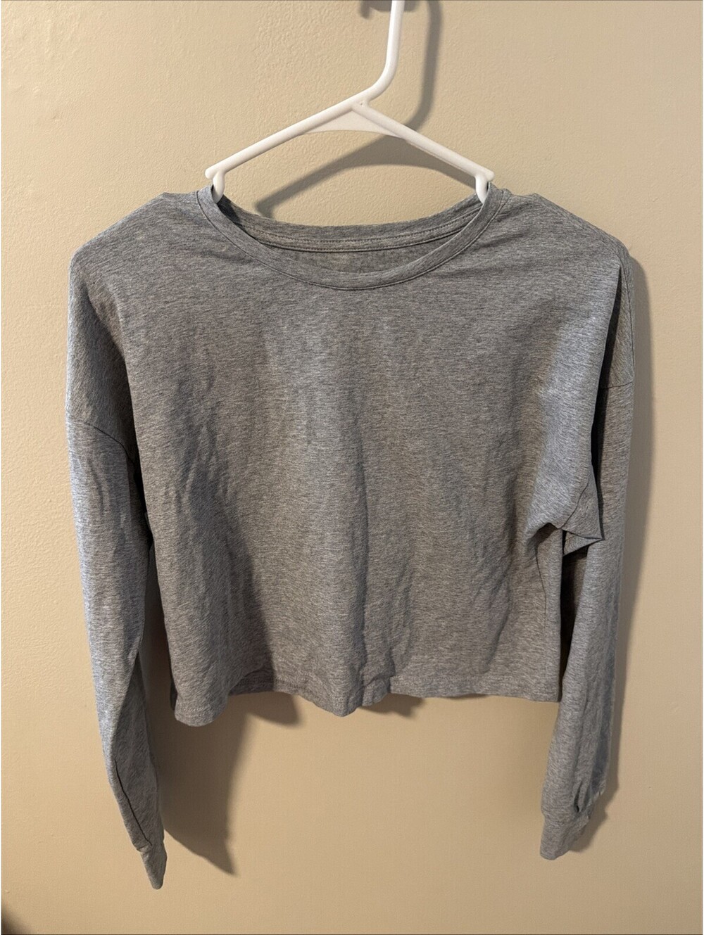 Woman’s Long Sleeve With Thumb Holes..Cropped Tshirt